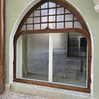 Energetisch saniertes Holzfenster mit moderner Verglasung